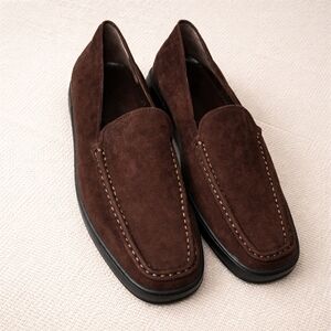 Tod’s Suede Loafers Square Toe Made in Italy with Gommini Rubber Sole – EU 39.5